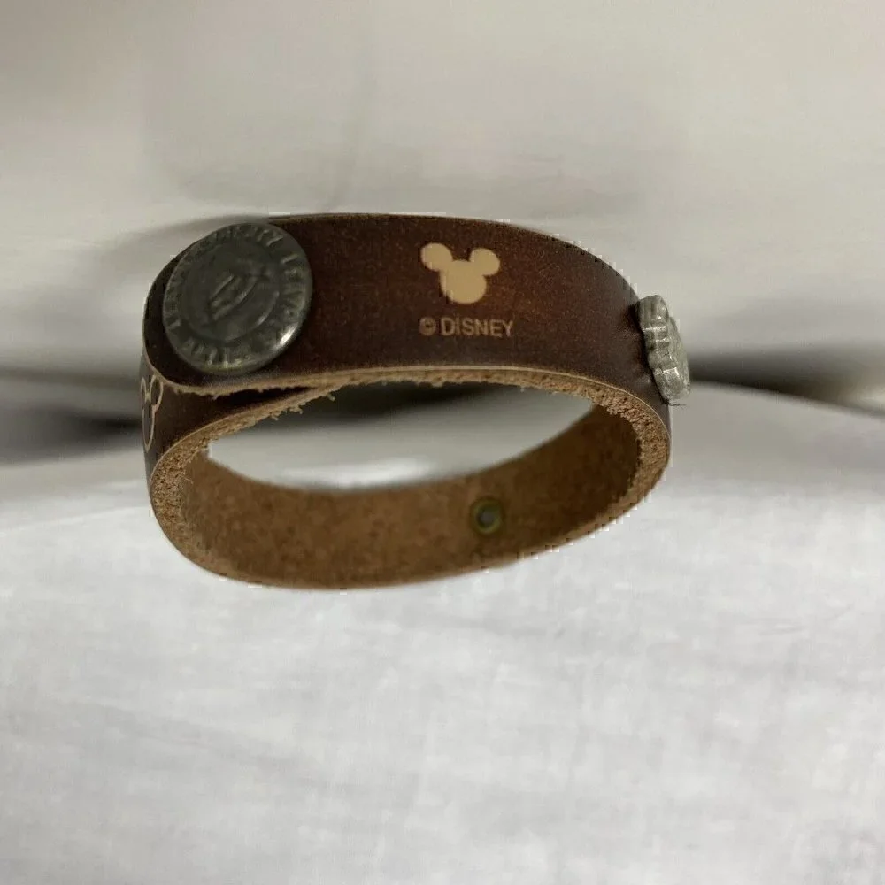 Disney Bracelet Leather Treaty Brown Brianna Leather Snap Music Note Cuff Size M